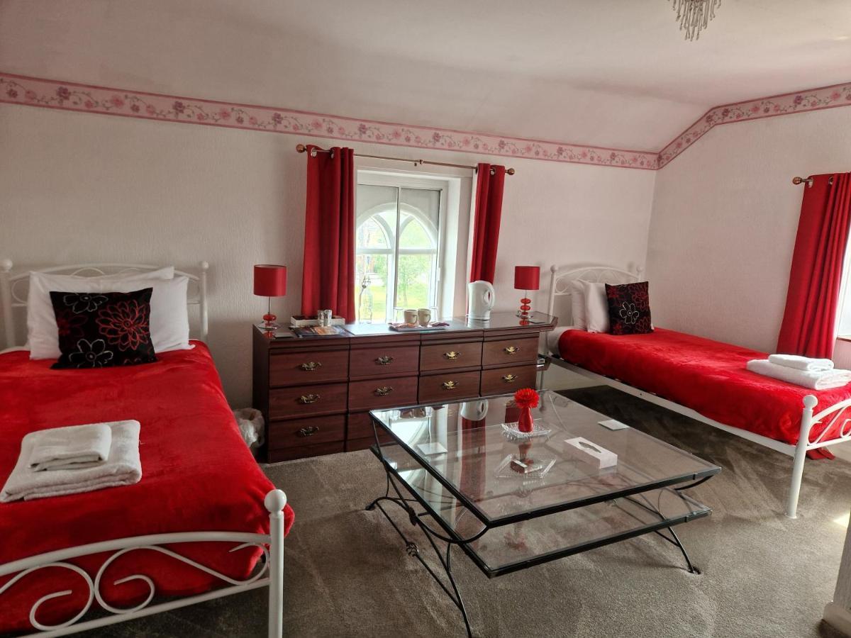 Ty Llew 호텔 Llandysilio 외부 사진