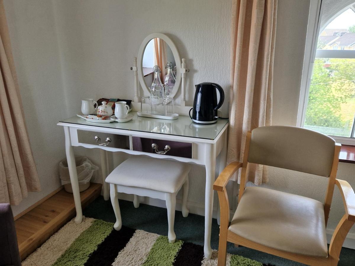 Ty Llew 호텔 Llandysilio 외부 사진